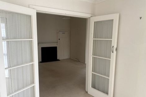 Photo of property in 74 Shamrock Street, Takaro, Palmerston North, 4412