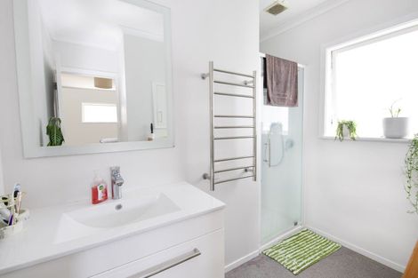 Photo of property in 1 Holyrood Street, Taradale, Napier, 4112