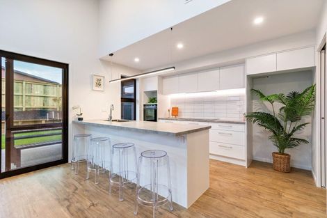 Photo of property in 50 Muster Road, Jacks Point, 9371