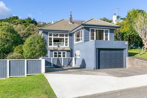 Photo of property in 14 Cecil Road, Tawa, Wellington, 5028