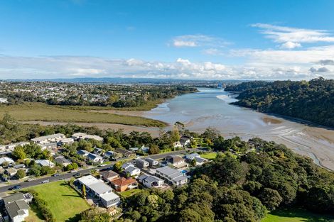 Photo of property in 223 Manuka Road, Bayview, Auckland, 0629