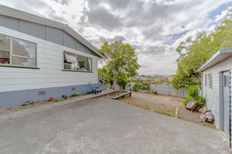 Photo of property in 18 Leeton Drive, Waipukurau, 4200