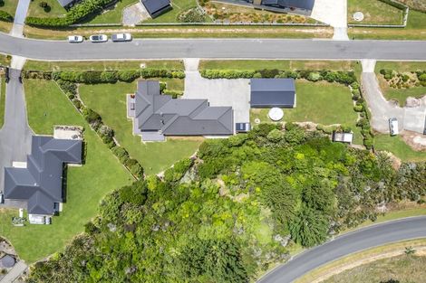 Photo of property in 17 Westwood Drive, Aokautere, Palmerston North, 4471