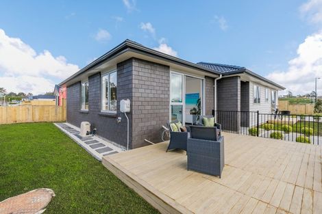 Photo of property in 42 Schoolside Road, Kumeu, 0810