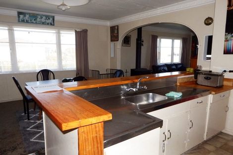 Photo of property in 1 Princess Street, Marton, 4710