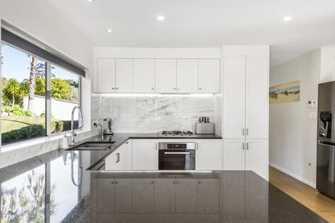 Photo of property in 7 Bushglen Court, Browns Bay, Auckland, 0630