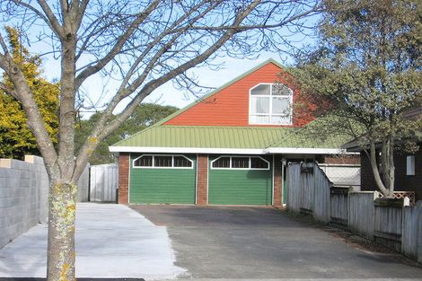 Photo of property in 19 Montgomery Terrace, Hokowhitu, Palmerston North, 4410
