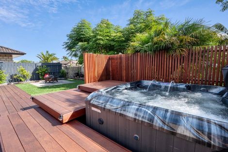 Photo of property in 72 Oriental Parade, Papamoa Beach, Papamoa, 3118