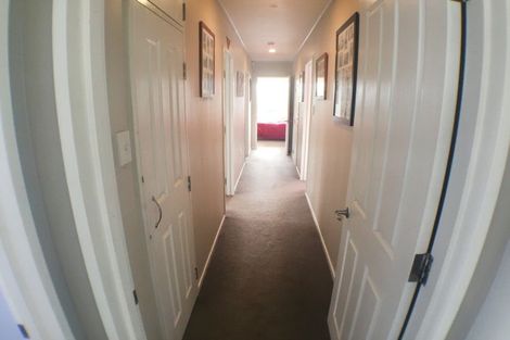 Photo of property in 5 Jones Place, Highbury, Palmerston North, 4412