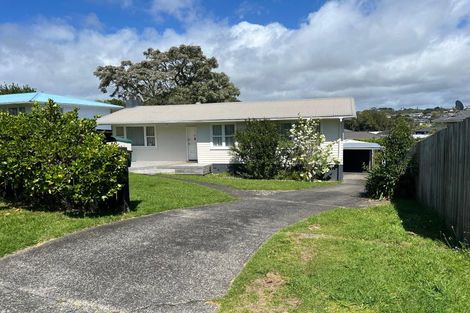 Photo of property in 8 Wylie Avenue, Sunnynook, Auckland, 0620