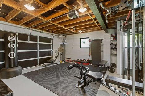 Photo of property in 16 Rossiter Avenue, Waiuku, 2123