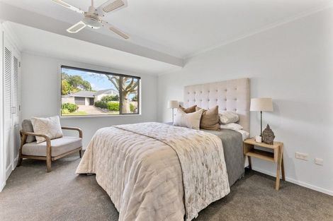 Photo of property in 7 Kaitake Place, Oakura, 4314