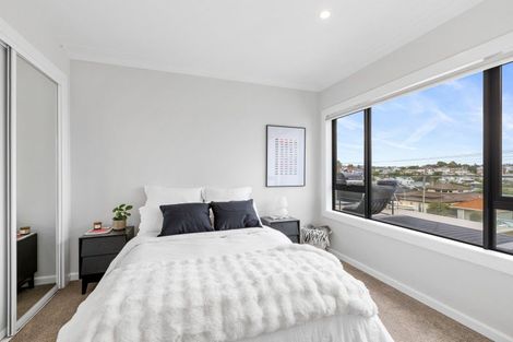 Photo of property in 23 Braemar Road, Rothesay Bay, Auckland, 0630