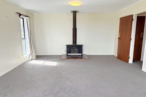 Photo of property in 2 Flint Way, Northland, Wellington, 6012
