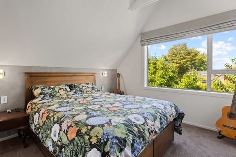 Photo of property in 52 Crofton Road, Harewood, Christchurch, 8051