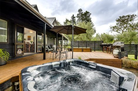 Photo of property in 100 Kereru Road, Maraekakaho, Hastings, 4171