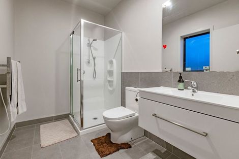 Photo of property in 7 Liberation Road, Papakura, 2110