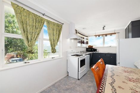 Photo of property in 86 Harrington Road, Henderson, Auckland, 0610