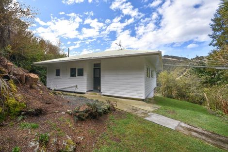 Photo of property in 11 Morepork Lane, Waipori Falls, Outram, 9073