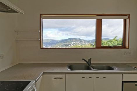 Photo of property in 92 Nicholson Road, Khandallah, Wellington, 6035