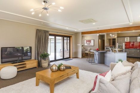 Photo of property in 37 East Street, Terrace End, Palmerston North, 4410