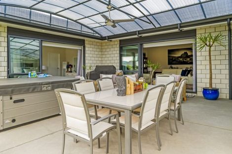 Photo of property in 3 Roseberry Place, Whitianga, 3510