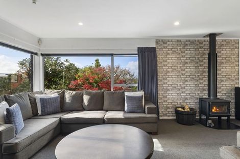 Photo of property in 127 Oaktree Avenue, Browns Bay, Auckland, 0630