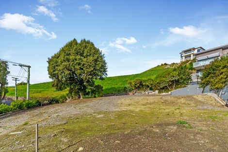 Photo of property in 4 The Brae, Mount Pleasant, Christchurch, 8081