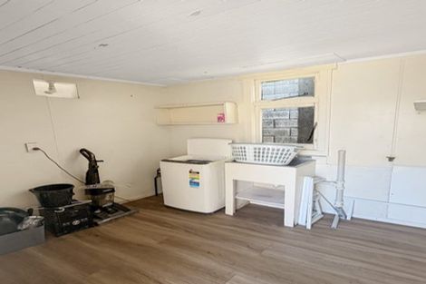 Photo of property in 402b Queen Street East, Hastings, 4122