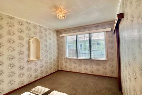 Photo of property in 15 Wycliffe Street, Onekawa, Napier, 4110