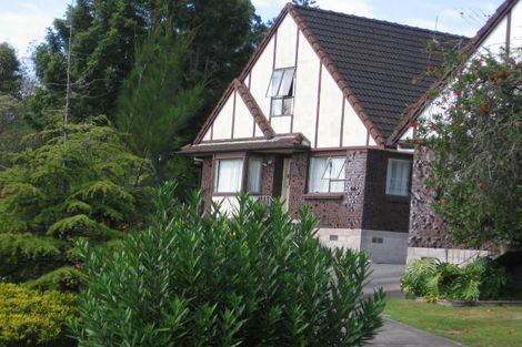 Photo of property in 2/27 Weetman Drive, Browns Bay, Auckland, 0630