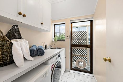 Photo of property in 25 Satara Crescent, Khandallah, Wellington, 6035