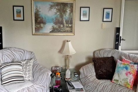 Photo of property in 65a Reynella Drive, Massey, Auckland, 0614