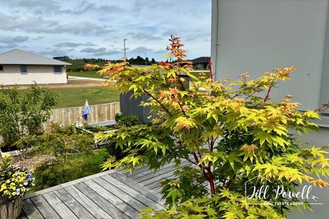Photo of property in 1 Manaaki Circle, Paparoa, 0571