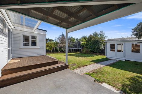 Photo of property in 15b Atiawa Street, Glen Avon, New Plymouth, 4312