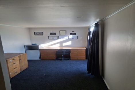 Photo of property in 63 Main Road, Clinton, 9534