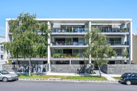Photo of property in 2/11 George Street, Mangere East, Auckland, 2024