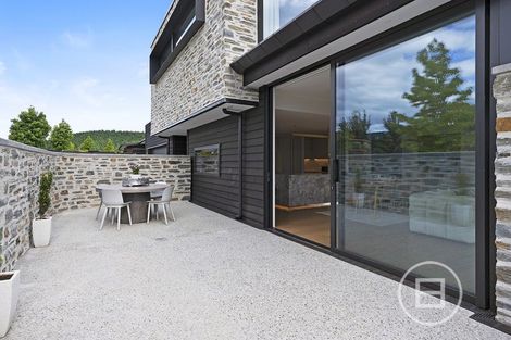Photo of property in 34 Minaret Ridge, Wanaka, 9305