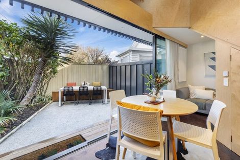 Photo of property in 17a Fife Lane, Miramar, Wellington, 6022