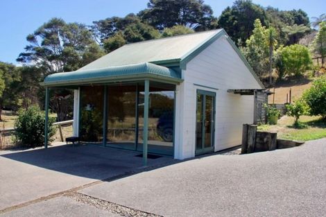 Photo of property in 152 Moewai Road, Whitianga, 3591