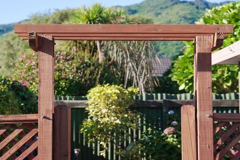 Photo of property in 1 Inverell Place, Waikanae, 5036