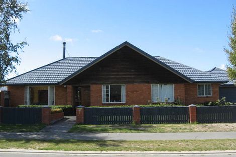 Photo of property in 1 Durrell Way, Rolleston, 7614