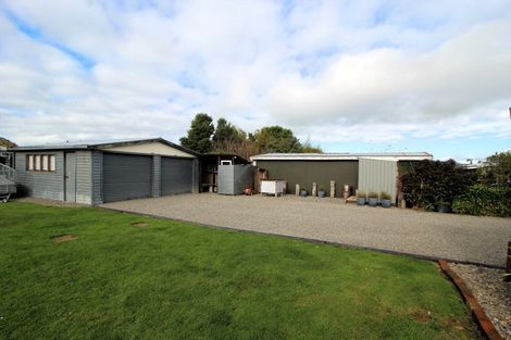 Photo of property in 26 Ross Street, Woodville, 4920