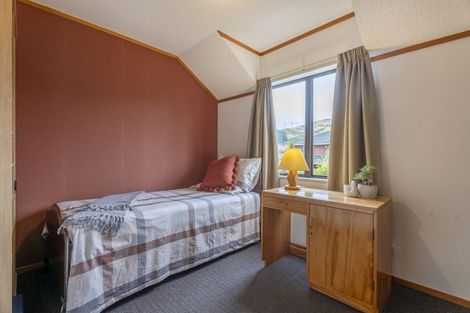 Photo of property in 7 Montrose Grove, Churton Park, Wellington, 6037