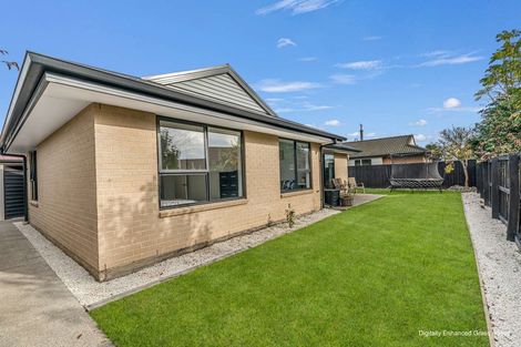 Photo of property in 2/49 Shannon Place, Belfast, Christchurch, 8051