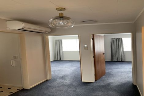 Photo of property in 48f1- Kowhai Avenue, Ebdentown, Upper Hutt, 5018