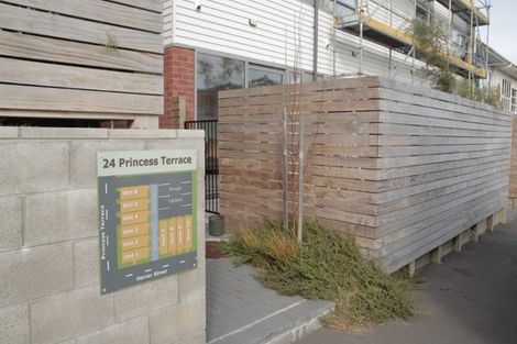 Photo of property in 24u7 Princess Terrace, Newtown, Wellington, 6021