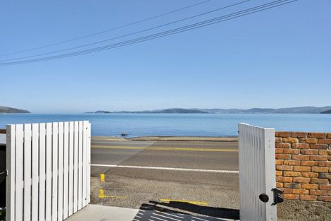 Photo of property in 409 Marine Drive, Mahina Bay, Lower Hutt, 5013