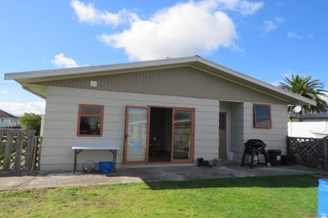 Photo of property in 132 Derby Street, Westport, 7825