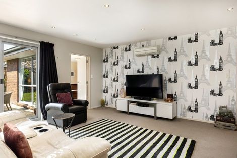 Photo of property in 2 Hitaua Place, Redwoodtown, Blenheim, 7201